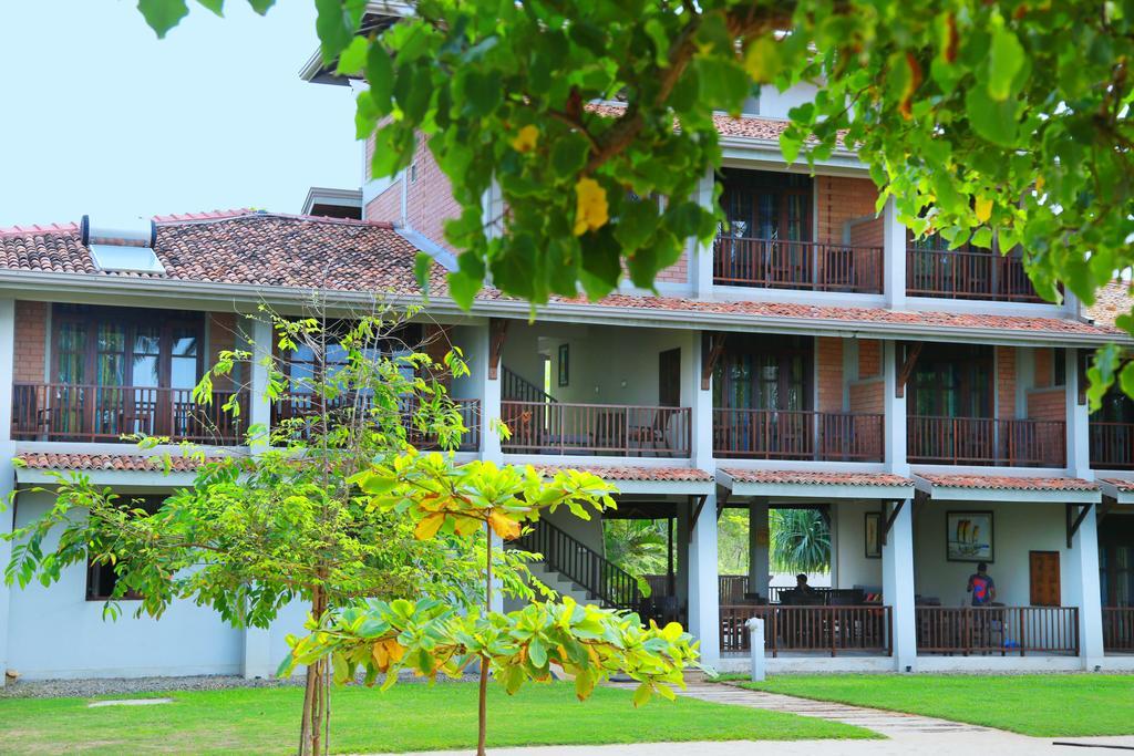 טנגלה Serein Beach Hotel מראה חיצוני תמונה